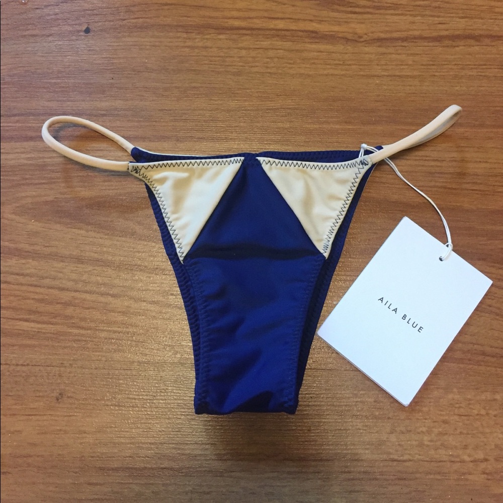 Aila blue
